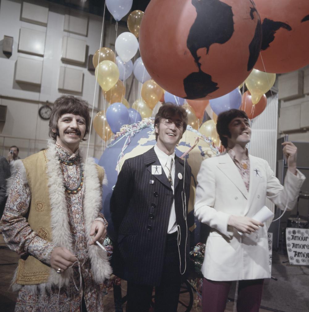 THE BEATLES - Paul McCartney, Ringo Starr, John Lennon
