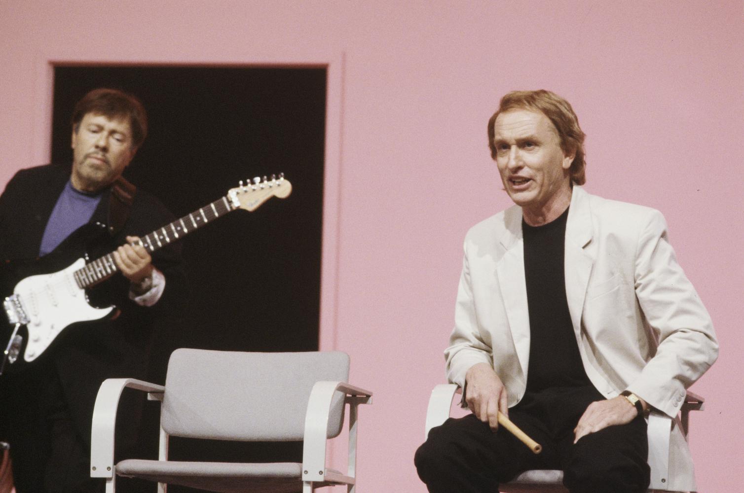 HARTENGALA - Simon van Collem; Fred Oster; Paul Simon; Chevy Chase